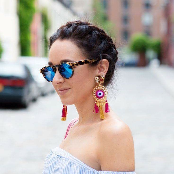 KNOTTYTALES_KT's tweet photo. This weekend make a statement with your accessories. #knottytales
.
.
.
#fashion #fashionblog #fashionblogger #fashionaccessories #accessory https://t.co/WAbj0yiOo8