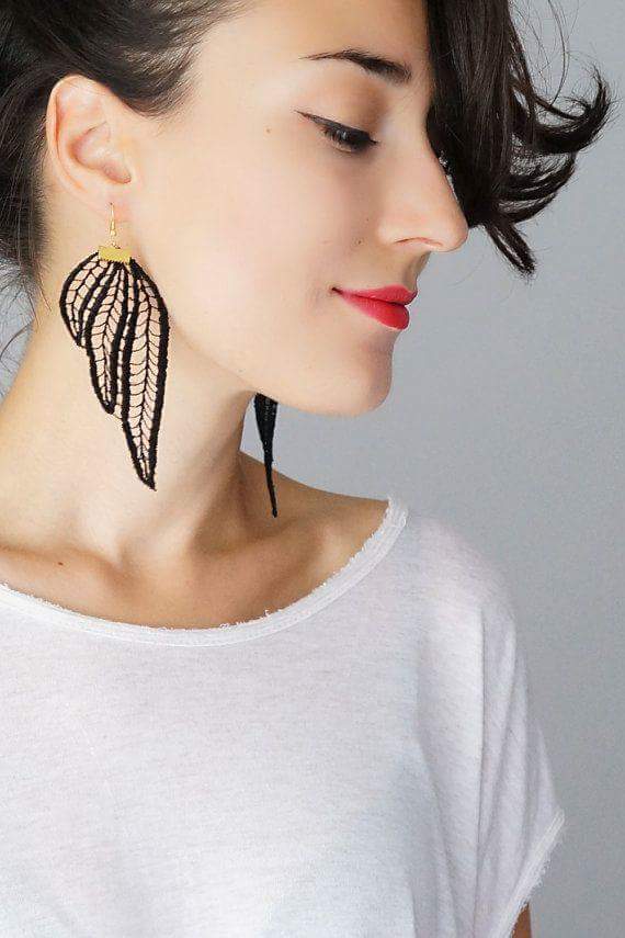KNOTTYTALES_KT's tweet photo. This weekend make a statement with your accessories. #knottytales
.
.
.
#fashion #fashionblog #fashionblogger #fashionaccessories #accessory https://t.co/WAbj0yiOo8