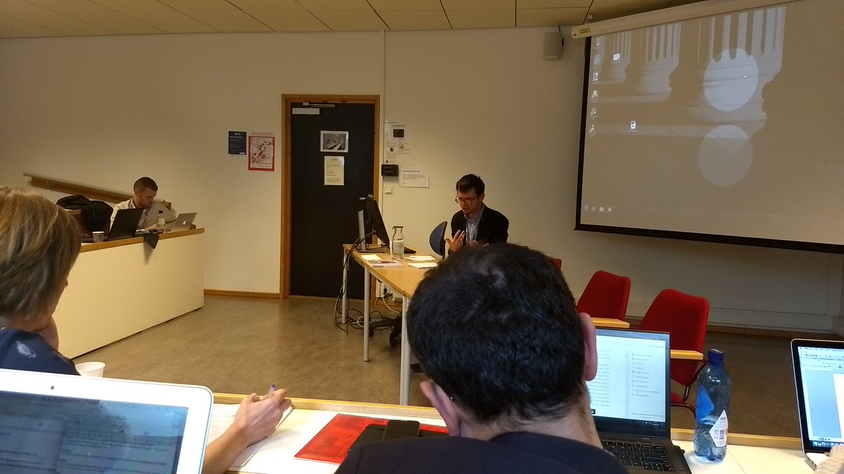 CaterinaFroio's tweet photo. Martin  Mejstřík now discussing "Support for left/right populists" #ecpr2017 @StijnTvanKessel @SMVanHauwaert @ExtremandDem https://t.co/Y0CW2Nl03t