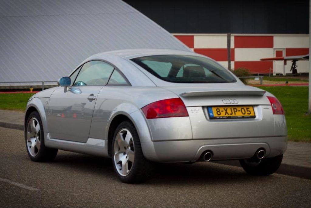 Vannacht gestolen in Rotterdam: mijn #audi #tt uit 1999. Hulp en reposts worden erg gewaardeerd. Het kon er nog we… ift.tt/2gRJq3H