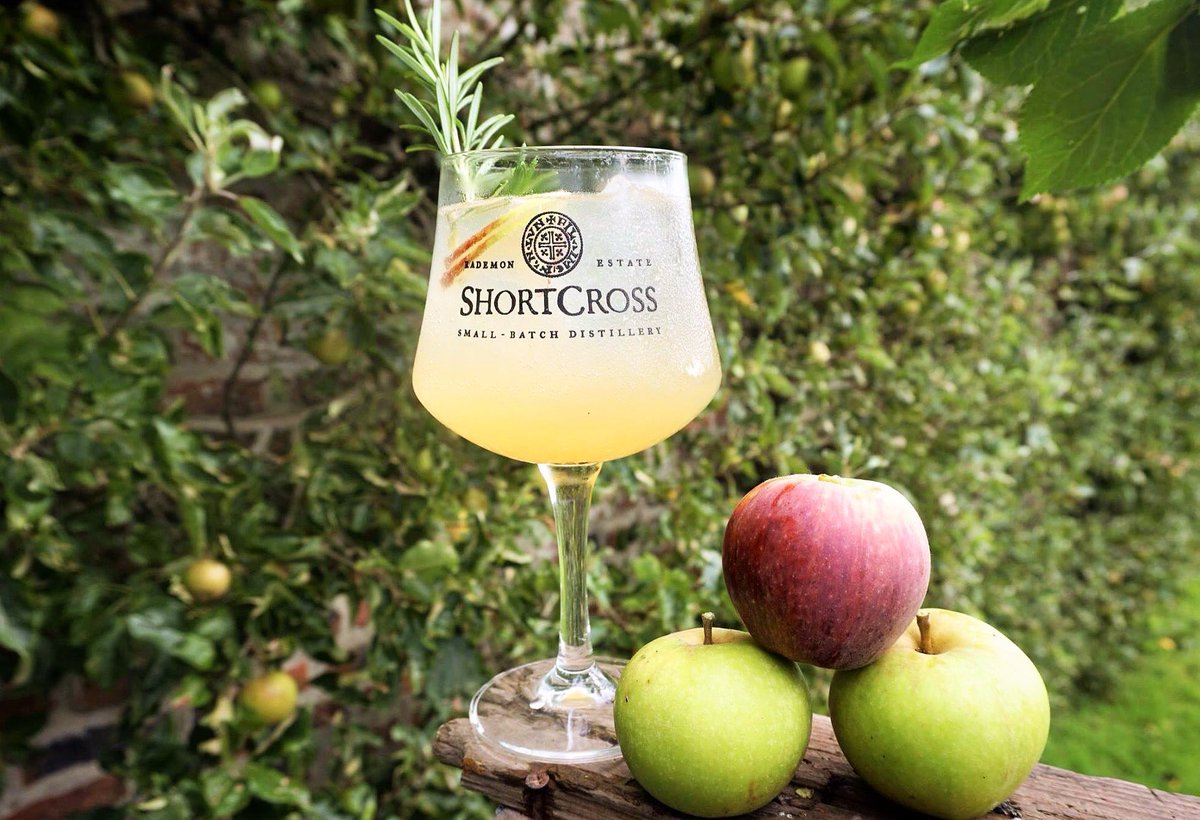 ShortcrossGin's tweet photo. The fruits of our foraging! The recipe for our "Rademon Rambler" can be found here: 

https://t.co/A9xTpifTZ3 #foragedcocktails https://t.co/MxqVo6QyY3