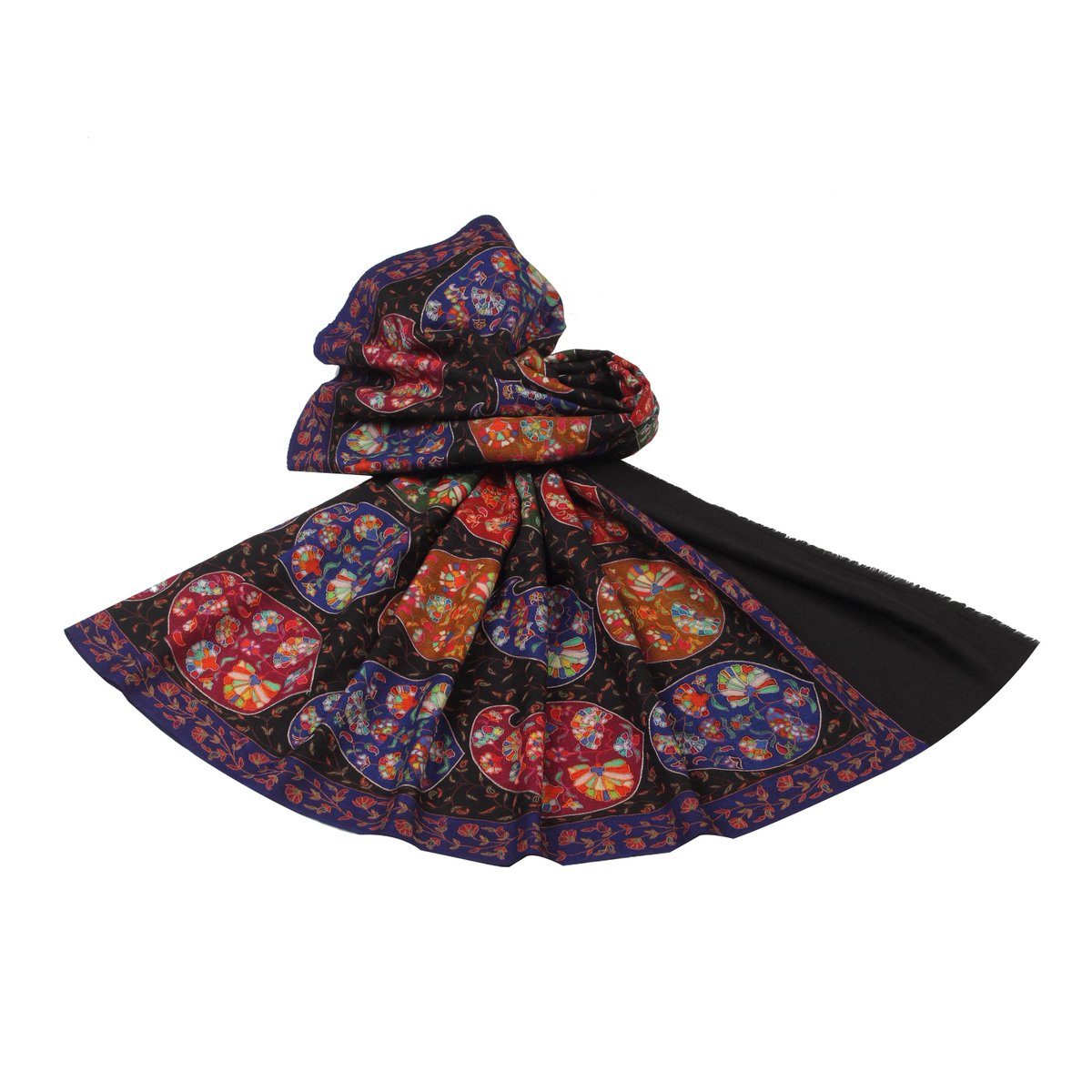 EatStayLove's tweet photo. #LOVE: Entirely hand spun,painted & embroidered, #WrapStudio’s exquisite charkha #pashmina shawls are available in deep maroon,black & green https://t.co/Q3m49TMTKr