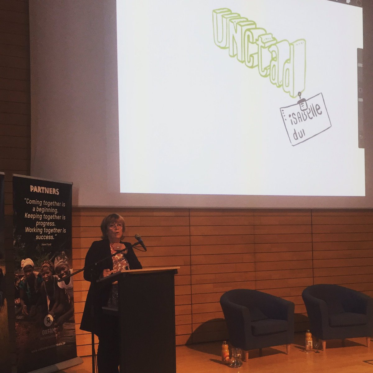 Isabelle Durant, sinds kort vice-secretaris-generaal van <a href="/UNCTAD/">UN Trade and Development</a>, geeft haar kijk op eerlijke handel #fairforum #oxfamwereldwinkels