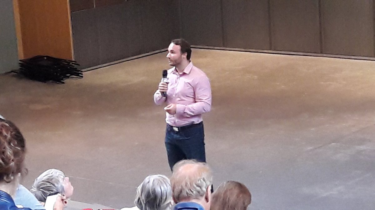 MajorelThierry's tweet photo. @JeremyLamri #sdcmonkeytie travail, emploi, tâches une évolution plus pertinente vers les compétences du 21ème siècle https://t.co/MZIHAqTdw3
