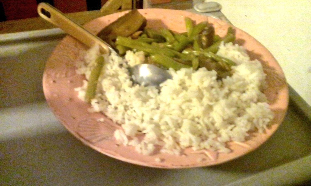 tankokseng61's tweet photo. ®©#9thSeptember2017 #SaturdayDinner
#RiceWith #FrenchBean #Aubergines #Brinjals
6.35pm-6.52pm-6.52pm-6.52pm https://t.co/VgskZJMUxN