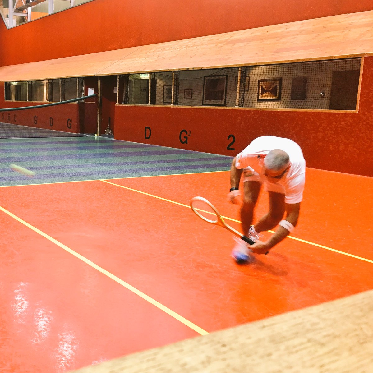 realIRTA's tweet photo. Defending champion Roland Budd holds off @Dr_RPM in a very tight semi finals to progress #IrishClosed #RealTennis https://t.co/WJeuXOZ5P9