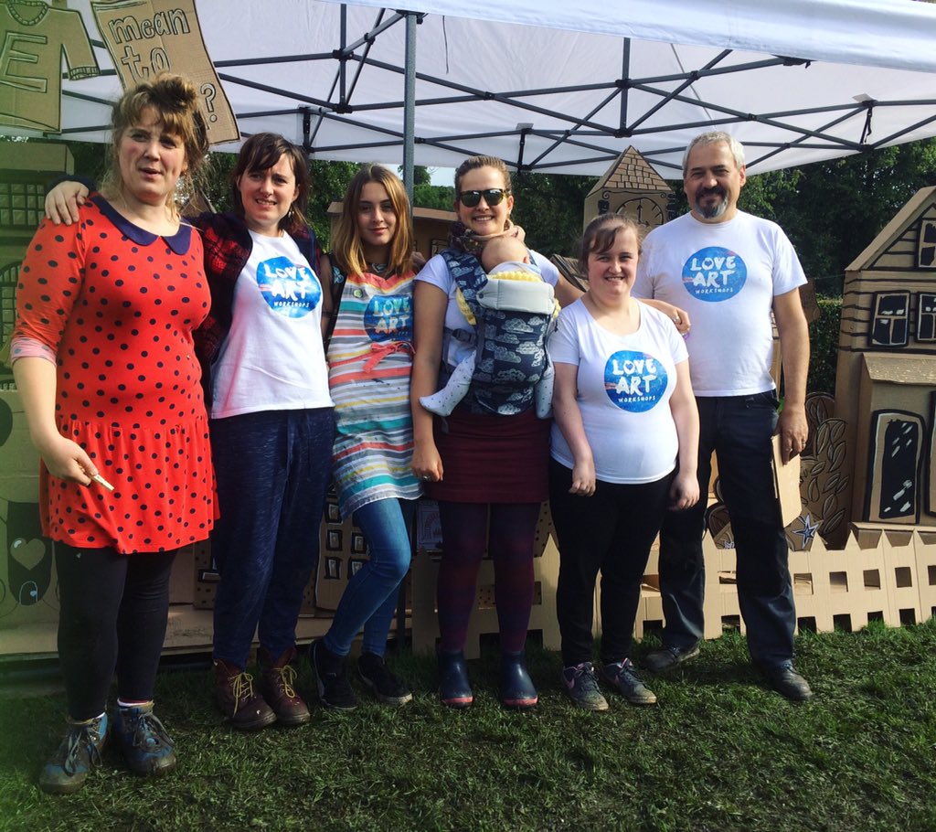 loveartworkshop's tweet photo. Love arts team and @moshellwren at @lakesalive #GOTEAM #Home https://t.co/hEU6WFmA1Y