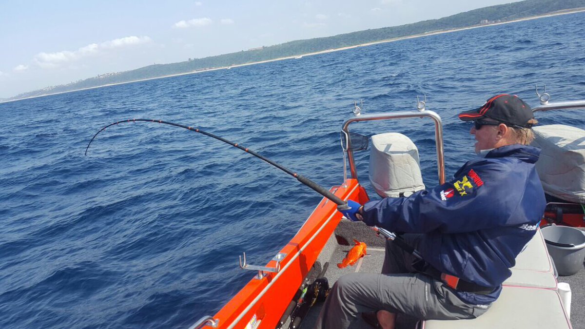 Angler Tom on his private charter with a Catface Rockcod for mains, and a nice selection of fish as his starter #umhlangaoceancharters