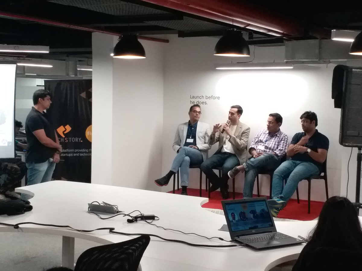 FundTonic's tweet photo. @TechStoryin &amp; FundTonic present Mumbai Startup Express. Now going Panel discussion On Growth Hacking and Early Stage Funding for Startups. https://t.co/c4S2aanNI3