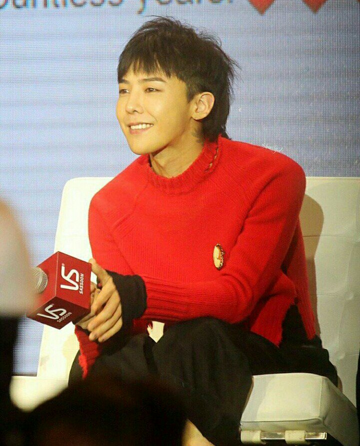 arxheen1's tweet photo. #GDRAGON #KWONJIYONG #VSxGDBreakTheRules #cosmohk #VIPhk #bigbang #fanmeet #090917 https://t.co/ESDPOjgEtE