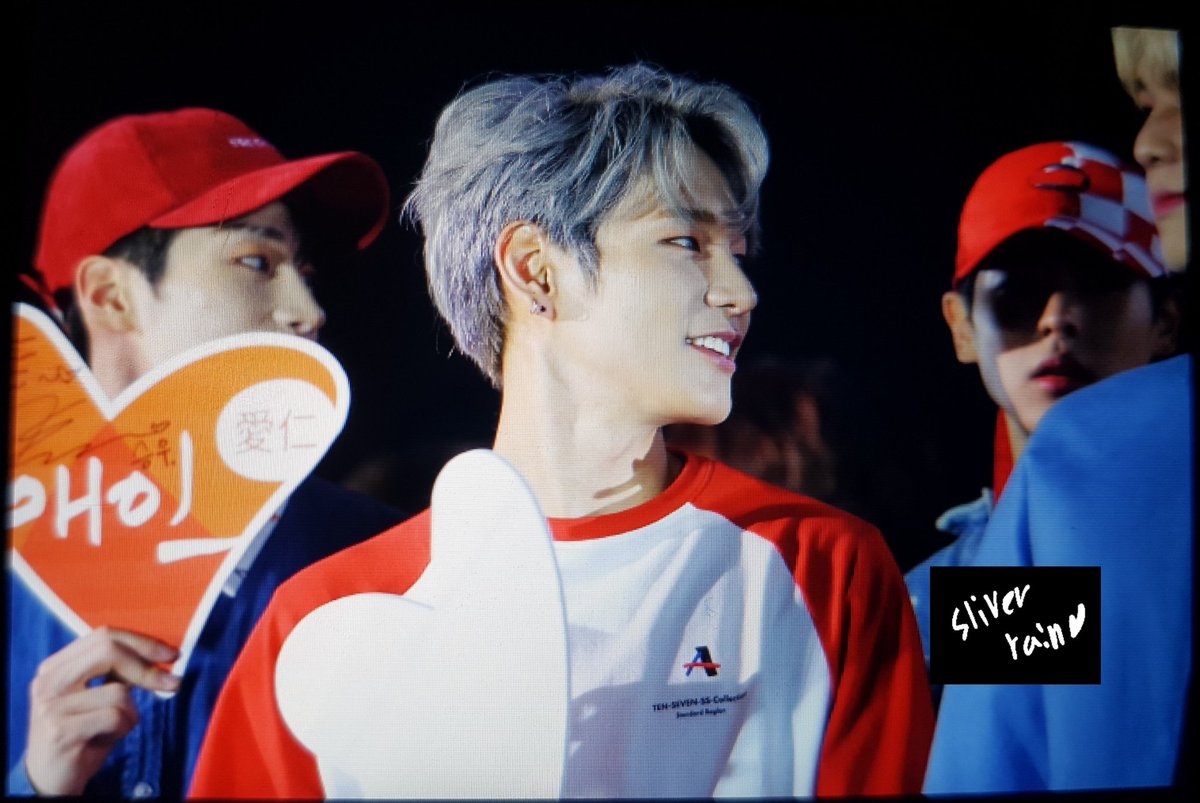 VICTON_1214's tweet photo. 170909 INK 콘서트 프리뷰

#VICTON #빅톤 #허찬 #찬 @VICTON1109 https://t.co/r53dhX0D0H