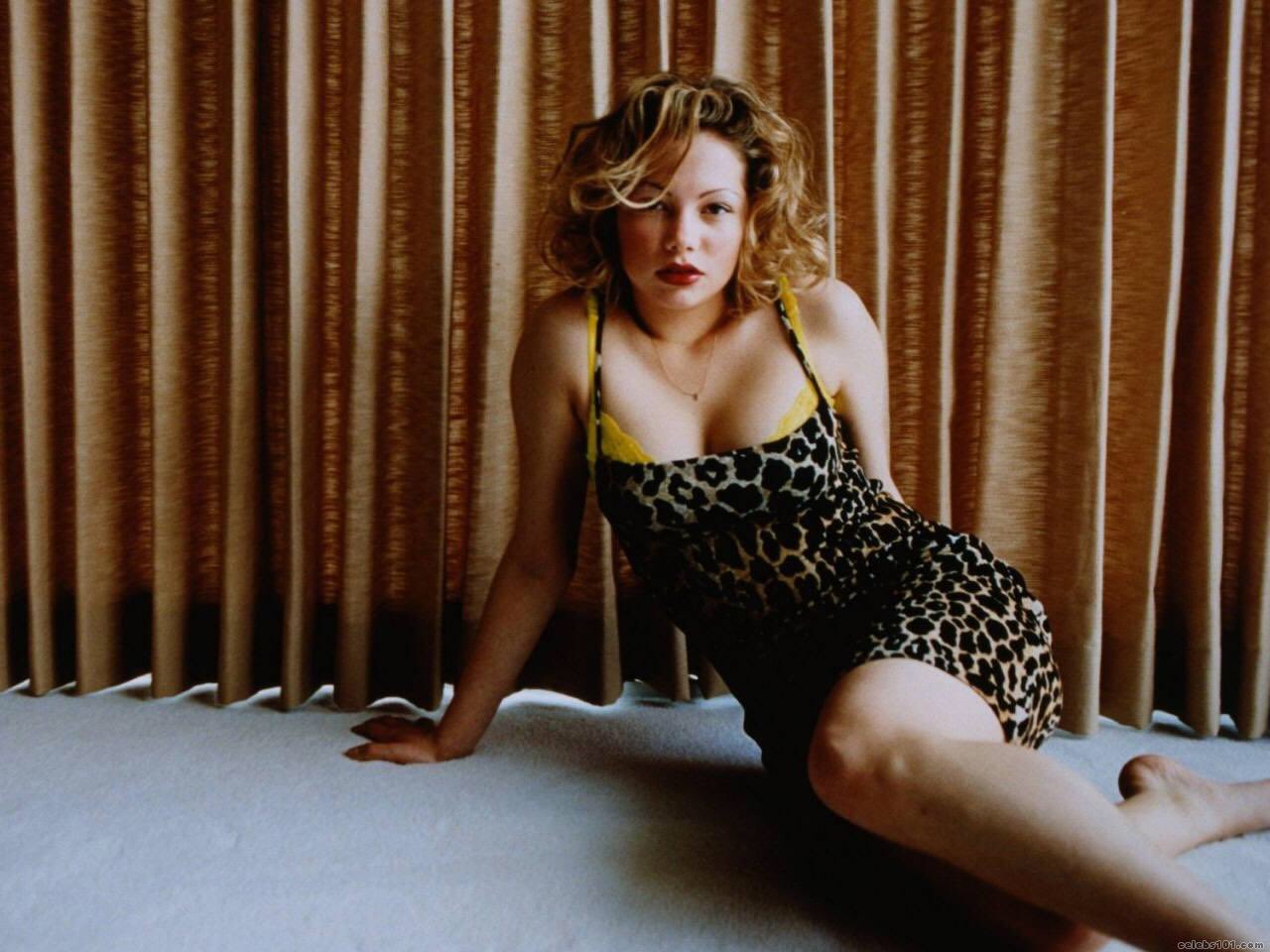 Happy birthday to Queen white Michelle Williams 