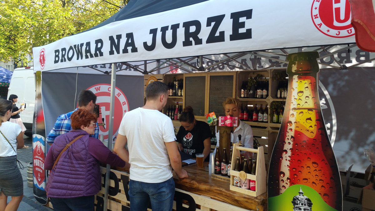 BrowarNaJurze's tweet photo. Pozdrawiamy z Częstochowy i zapraszamy ! Na kranach min. #Imbeer , #Porter , #RyczącaCzterdziestka i NOWOŚĆ : #KwaśnyMniszek !!! https://t.co/Ul3FpskCoI