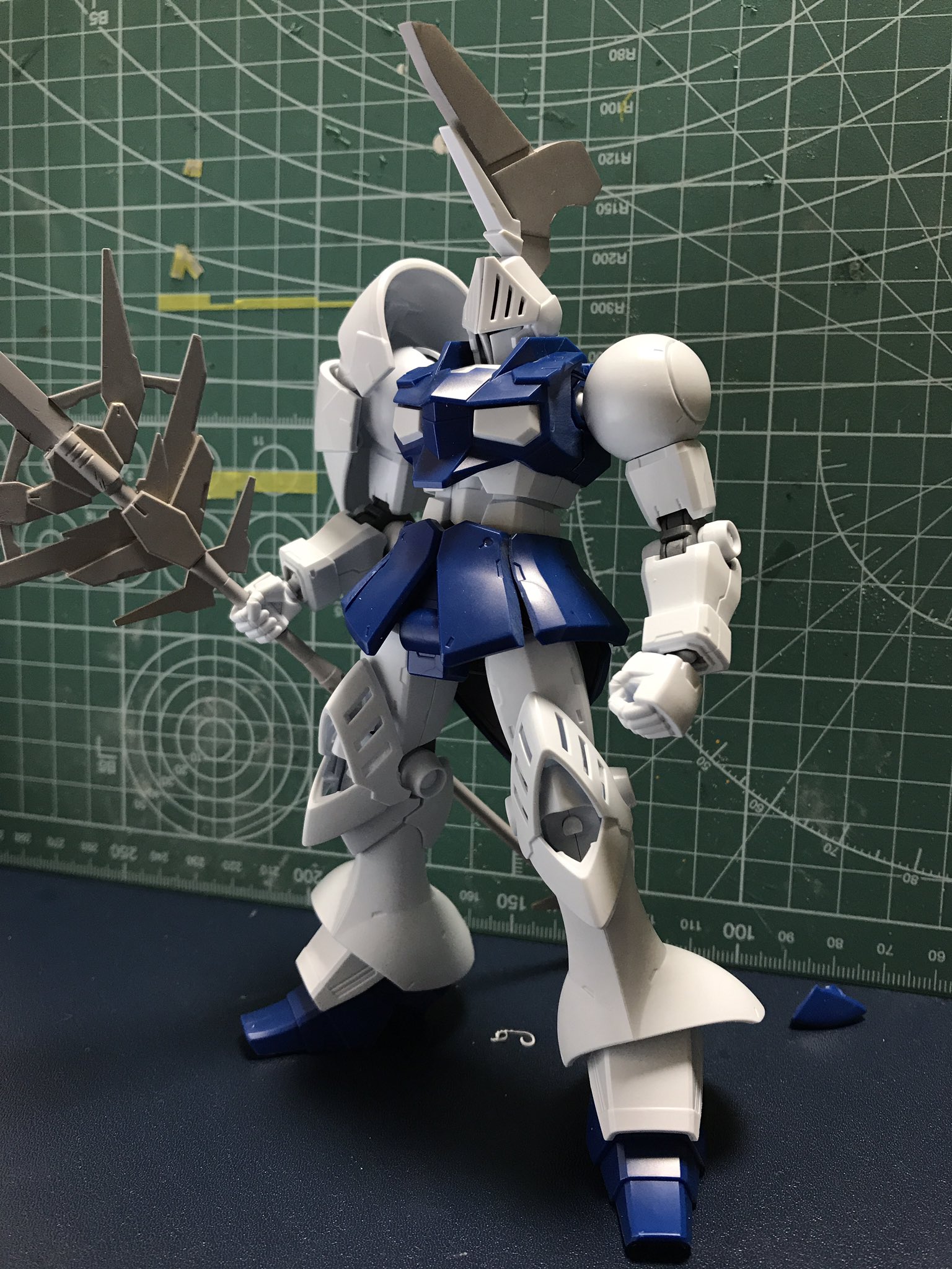 そうえもん Sur Twitter ギャン騎士団に入団するべく作成中のギャンスロット イメージが固まったので仮組みしてみました ここに盾とマントが付きますが 大盾にするか付属のギャン盾にするかで悩み中 ランスは刀身長めにプチ改造 ギャン騎士団 ガンプラ T Co