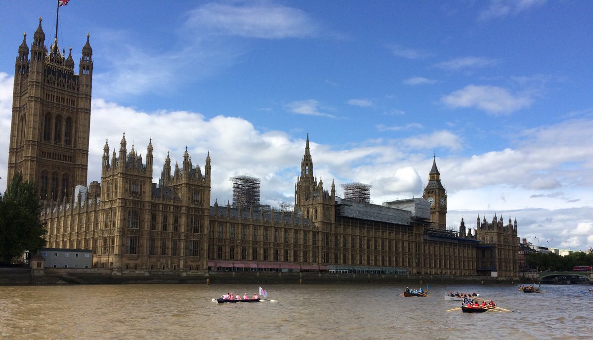 #grr <a href="/greatriverrace/">The Great River Race</a> a lot of boats are best Westminster