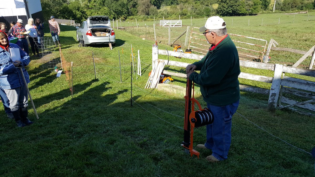 neikirkstarkanr's tweet photo. Learning about #smartfence from Bob Hendershot @ #starkswcd, #nrcs #osuestark grazing field day @ Motts Family Farm in Mapleton https://t.co/x9UBIuM9qo