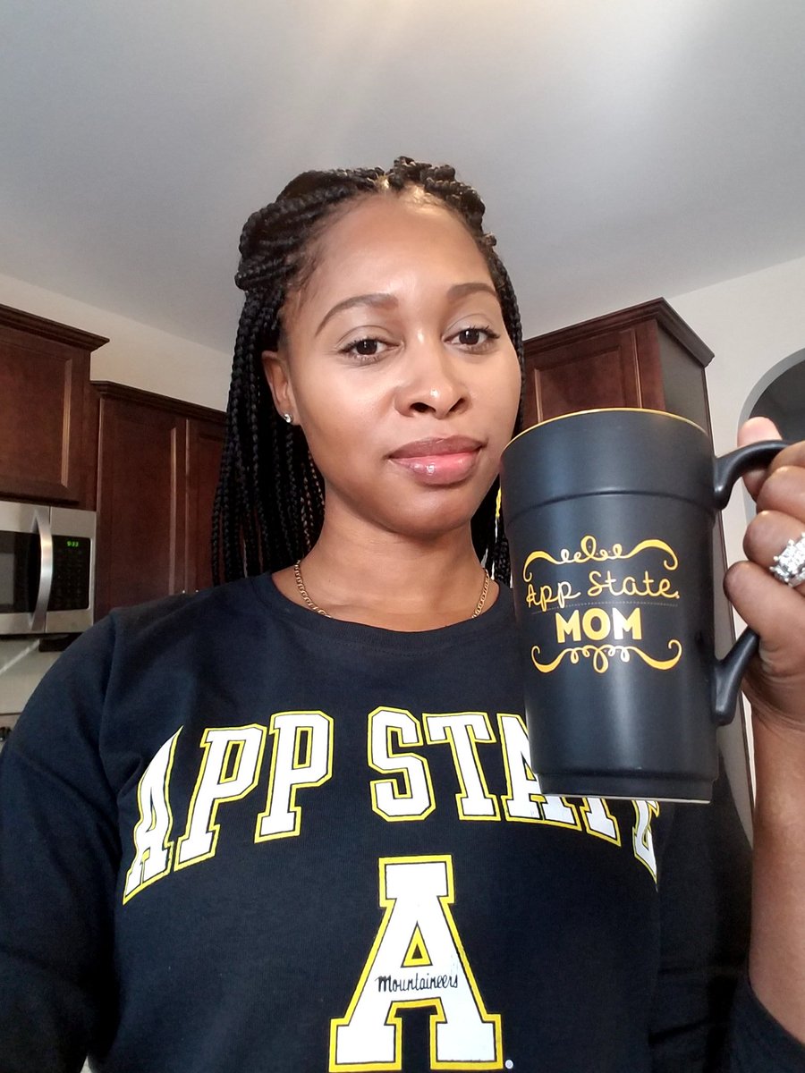 keyz1979's tweet photo. #AppStateMom!!! Missing my son!!๐โคโคโคTrackLife!!! https://t.co/KbEw1TmgGT