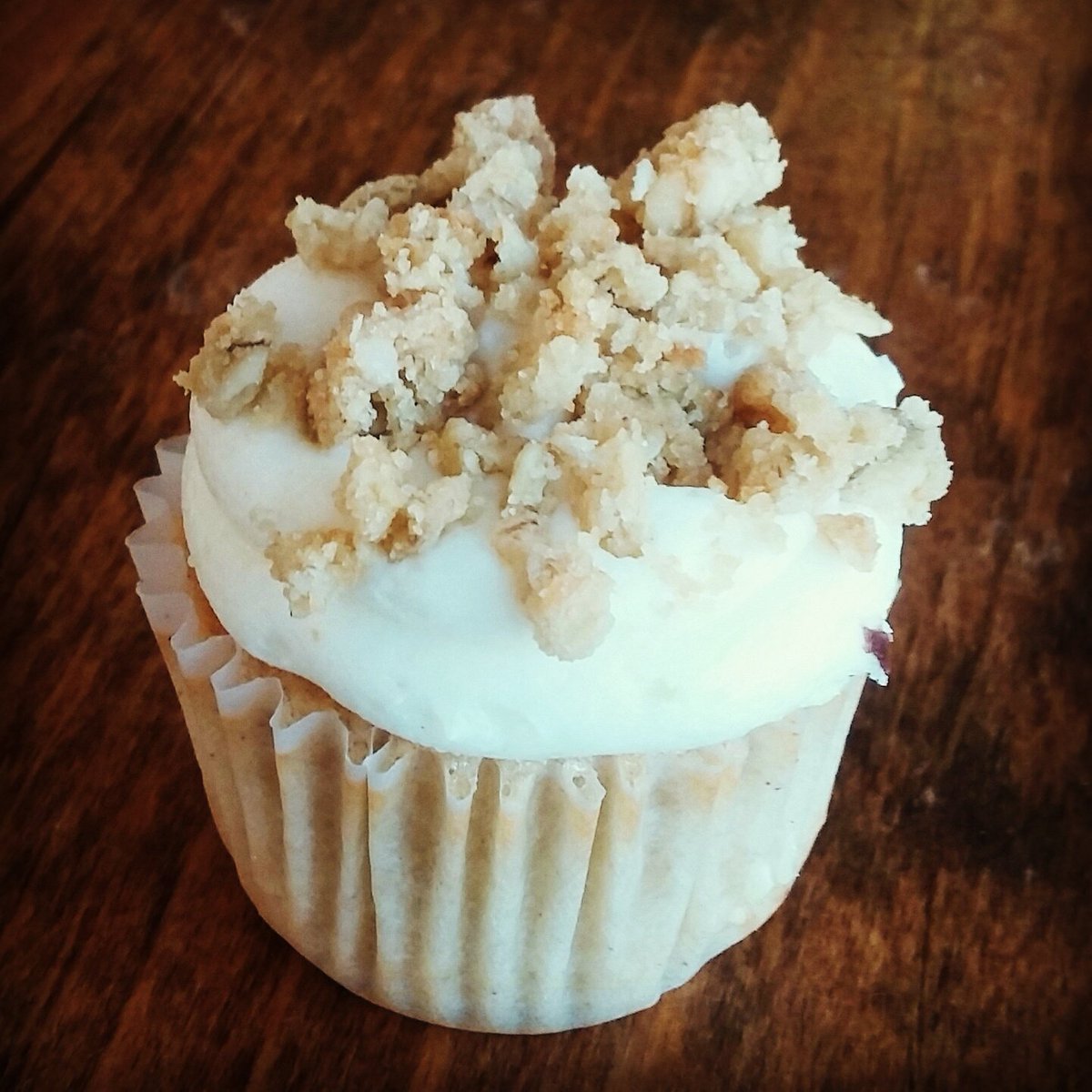 Well I guess fall is here...might as well have an apple crumble cupcake! #itssocold #winteriscoming #cupcakes