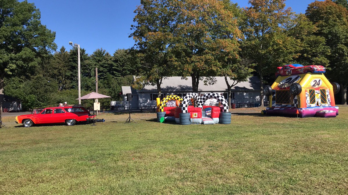 YMCARobN's tweet photo. We’re out here and ready to celebrate with the Kids Car Show! Come on down - games, inflatables &amp; food! 15 &amp; under are free! @ulbrichfund https://t.co/cAMeJR1oAN