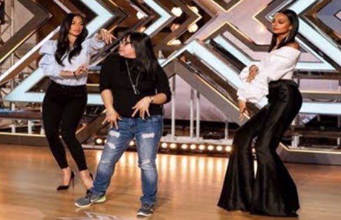 lanie_Xfan's tweet photo. Wow!Whoever thought a voice so powerful could come from a person so tiny!😮
(But how cringy &amp; degrading was Nic &amp; Aleshas dancing?)🙄
#XFactor https://t.co/4jqSKw2VGL