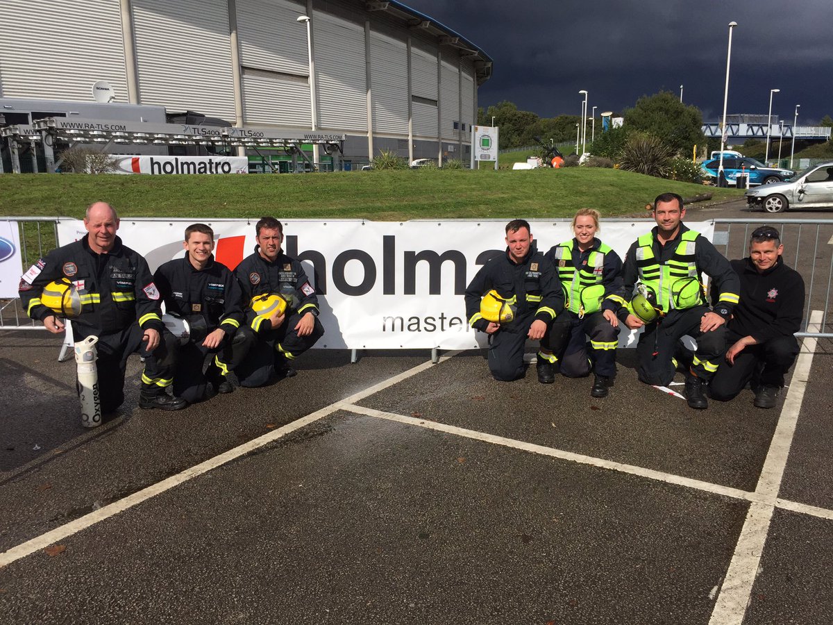 extricationLFR's tweet photo. @LincsFireRescue extrication team would like to thank @HumbersideFire @HolmatroUK @_ukro for a enjoyable challenging competition https://t.co/0emvTNI3I7