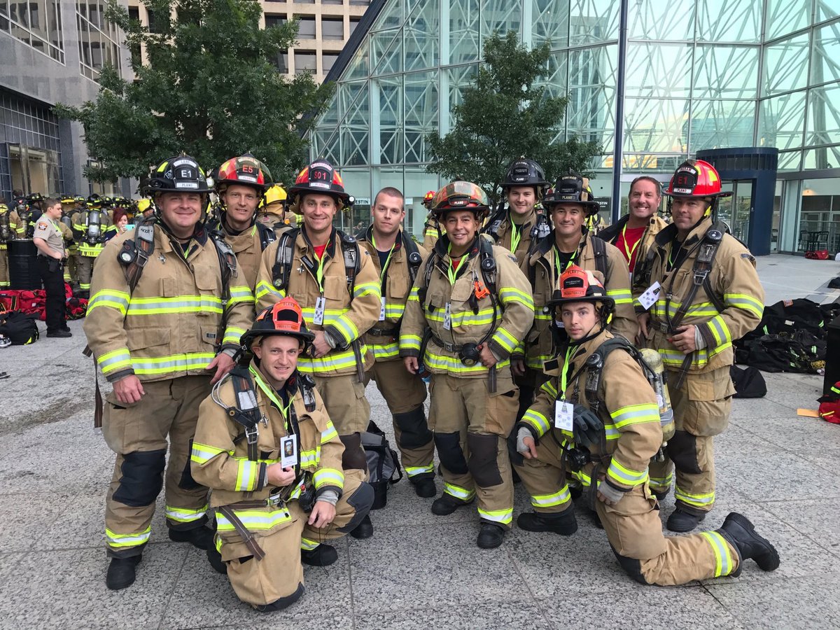 PlanoFFs2149's tweet photo. Plano Firefighters climbing to honor those who paid the ultimate #sacrifice at the @Dallas911Climb - #DSC2017 https://t.co/JcHKzlxPSq