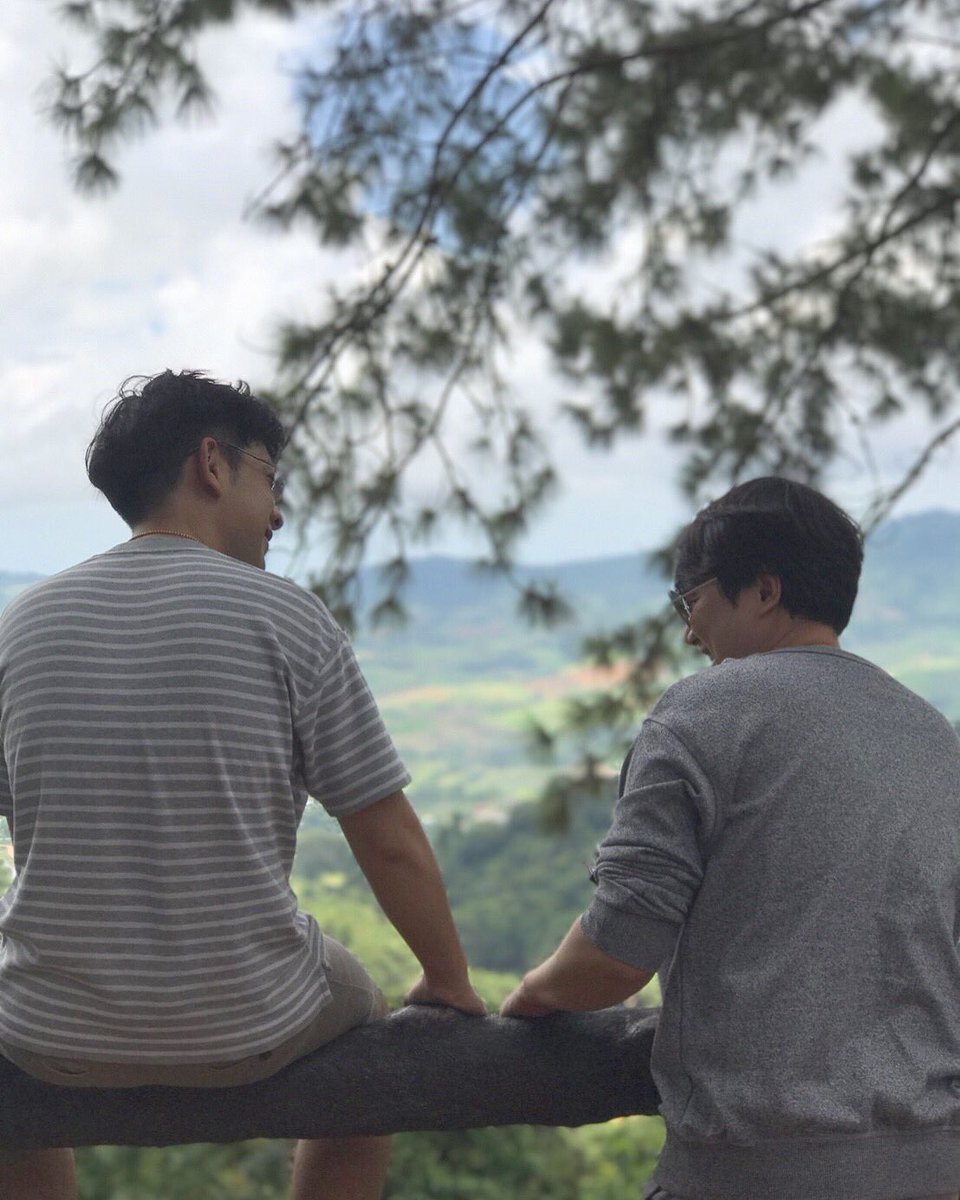 Onk24's tweet photo. #owsowo 😳😳 ...Somewhere here only you and me 🍃@Ra_War https://t.co/ZTl2cdzET9