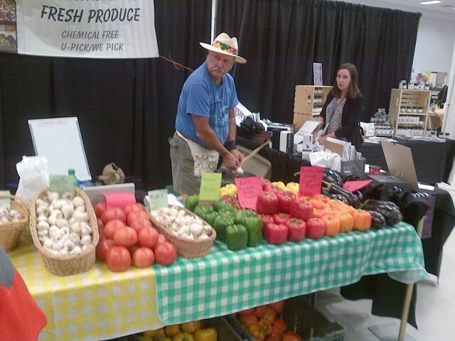 EleanorRenaud's tweet photo. We are at the Stratford garlic festival https://t.co/DXPWfgIJDD