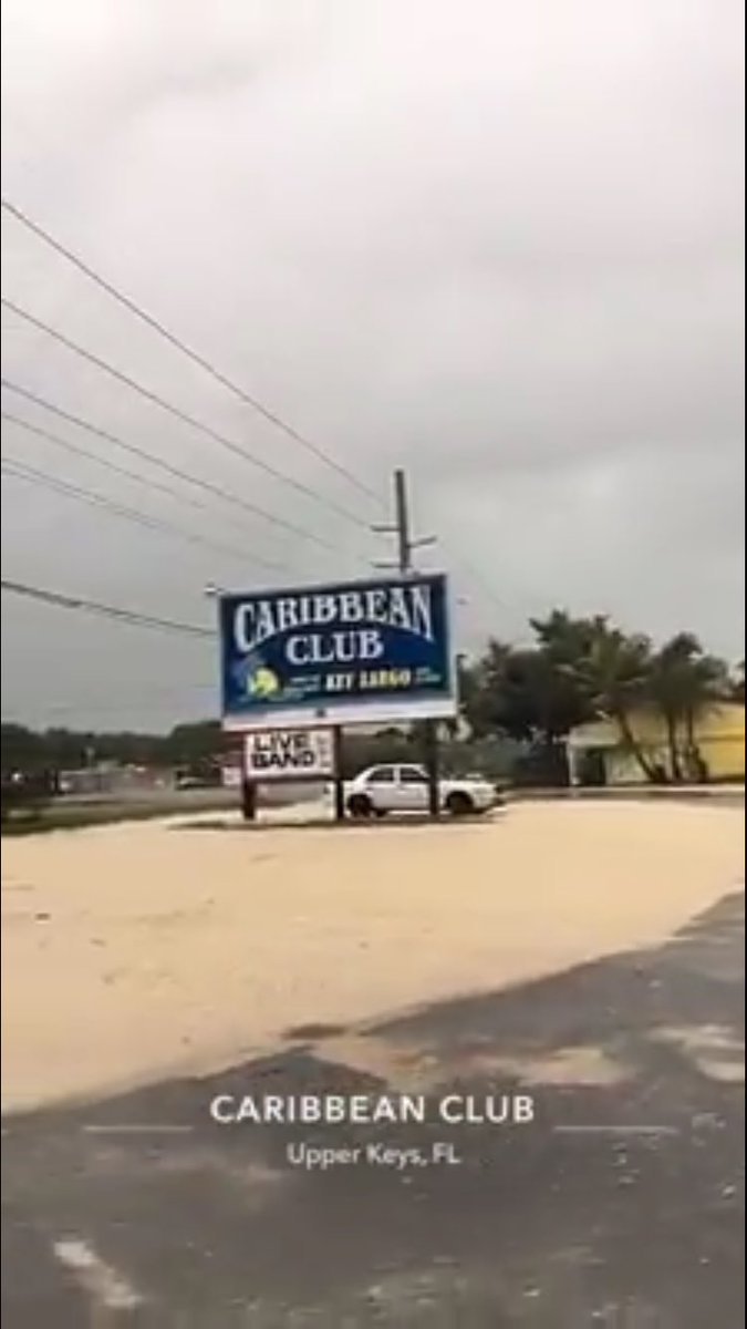 KeysPaddler's tweet photo. The outer bands have reached Key Largo and it looks like we will be spared... but stay tuned, it is hard to keep up with the track changes! https://t.co/TncFU8FEhs