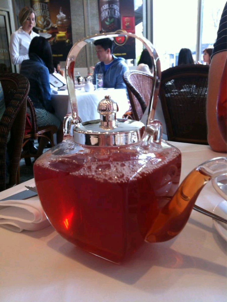 Schonen_Blauen's tweet photo. @anamarqr @Curlyfriend_ @adrescala Les dejo el té de ice fruits que les mencioné anoche, promesa cumplida! ✋😋 #WanderTea 
¡Feliz sabado! 😘 https://t.co/iplzS9RQ0H