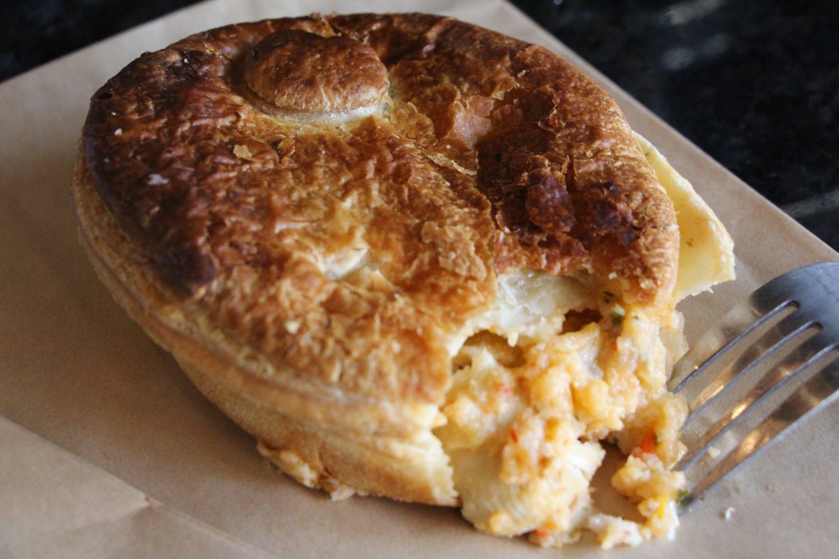 No better time to try our delicious butter chicken pie #piegamestrong #northshorepieco #kiwi #pies #saturday #weekend