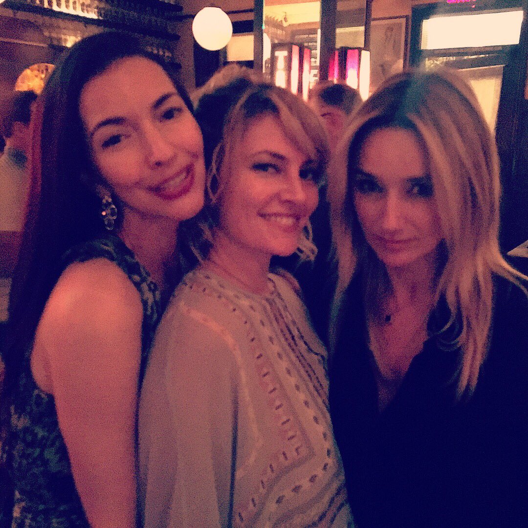 madchenamick's tweet photo. What title goes best: "David's Angels" or "Dont ask dont tell... where @Chrysta_Bell's hands are" 😜
I enjoyd it but not sure @amy_shiels did https://t.co/8oK6SFvxD6