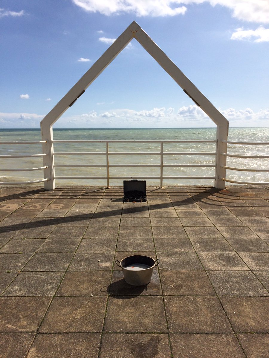 greigburgoyne's tweet photo. If you missed the mesmerising performance by #mattMPage @CoastalCurrents today catch his work in the window pf #cashgenerators #queensRd https://t.co/rRdbjbcYze