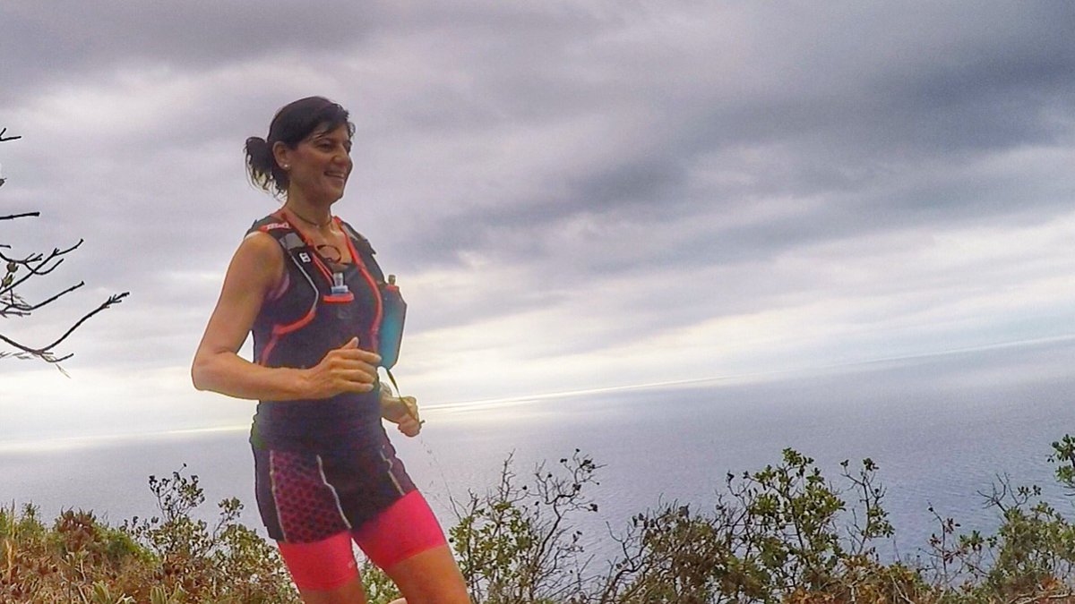 sucastella's tweet photo. Menos de un mes para la #oncotrail TIC TAC 
#letsgolegs #trailrunning #trail #runing #begur #girlteam #team #living #happy #dreams #goals https://t.co/gpjIapm1J1