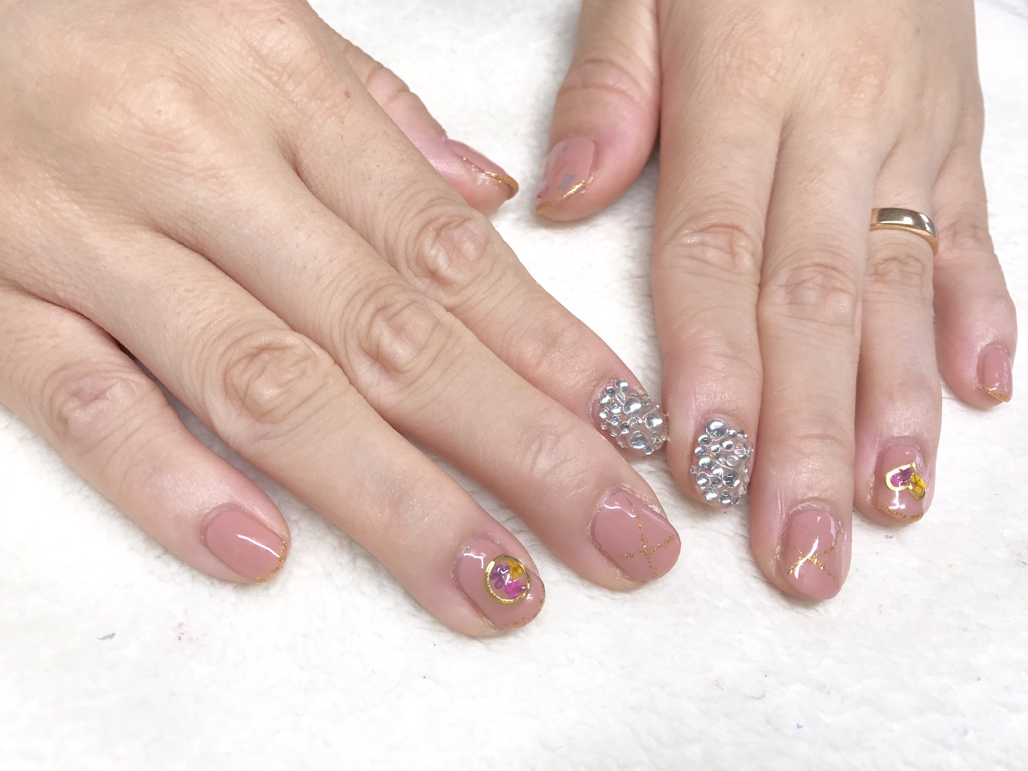 ｎａｉｌ プラス ネイル ウェディングネイル キャンペーン 駐車場完備 ジェルネイル 自宅ネイルサロン 千葉市緑区 千葉駅 鎌取駅 誉田駅 千葉市 フラワー 押し花 パール つけ放題3800yen ビジューネイル ワイヤーネイル T