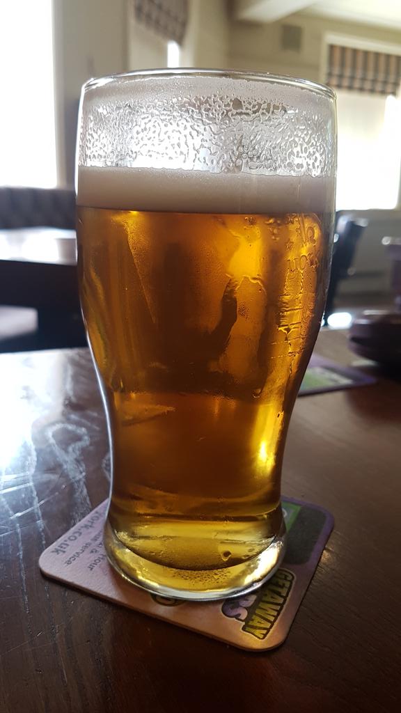Knavesmire Pub tweet media