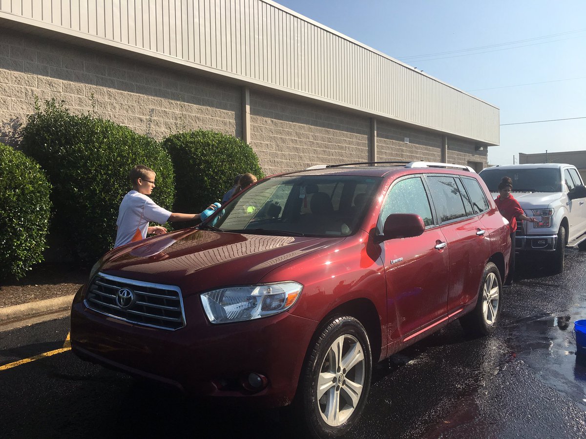 stefthompson63's tweet image. Eat B'fast #GalloLoco &amp;amp; get car washed at #AdvancedAutoParts #twostops #doublesupportofkids #ROTC #MarchingCats @ORSchools @ORHSWildcatMGM