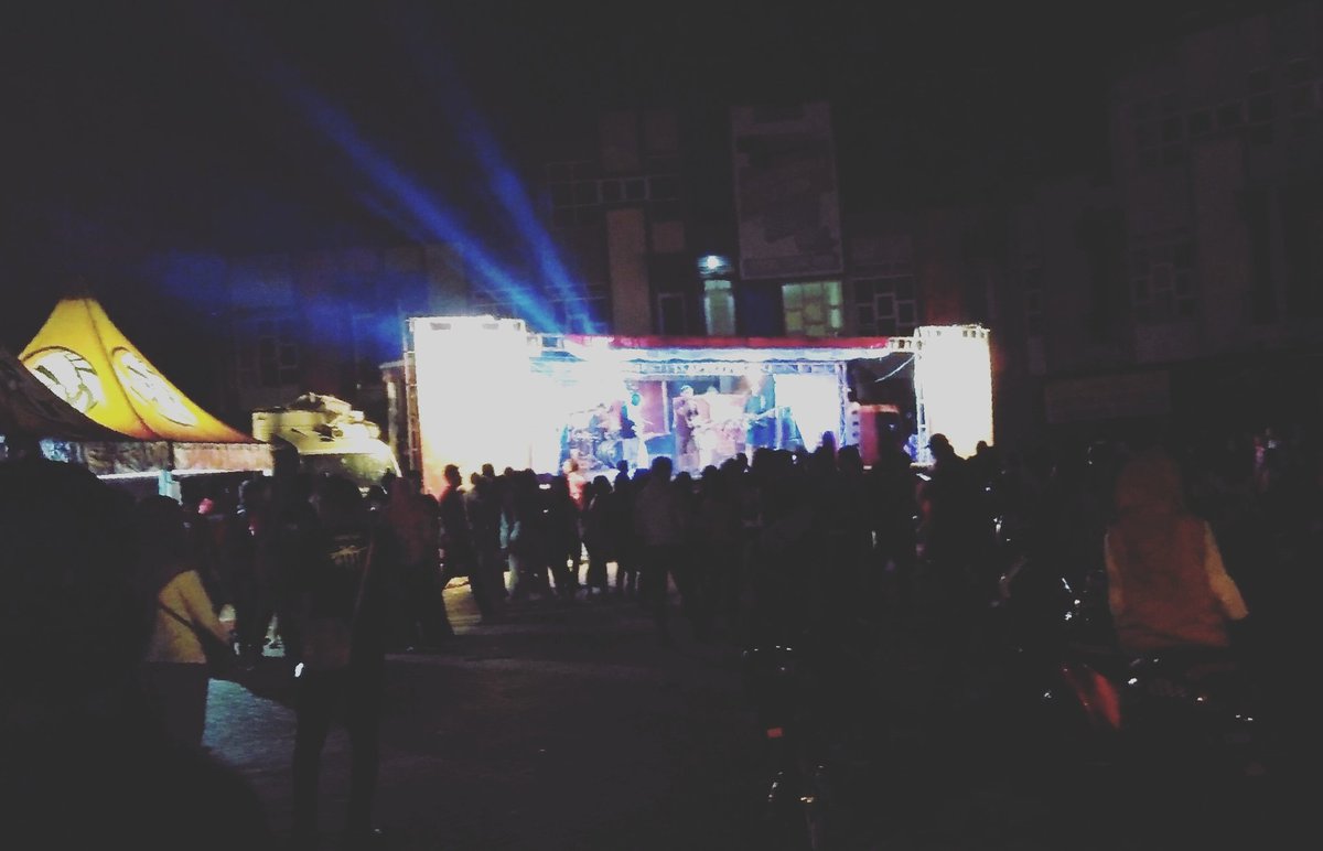 Sementara pemanasan....