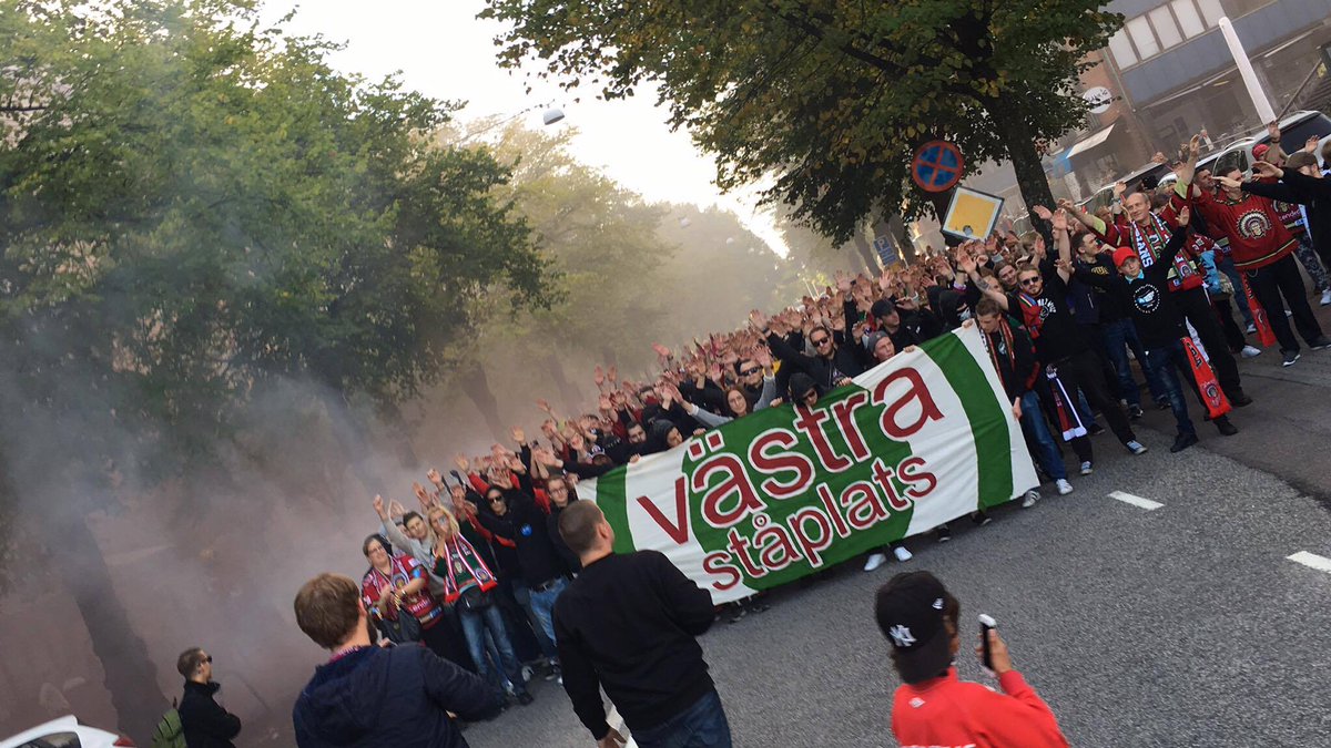 Sektion84's tweet photo. Om 7 dagar är det ÄNTLIGEN hemmapremiär.
Köp biljett, ta med dig polaren och haka på i premiärmarschen! 

Framåt VF - Framåt tillsammans! https://t.co/6HSEJR4Ry9