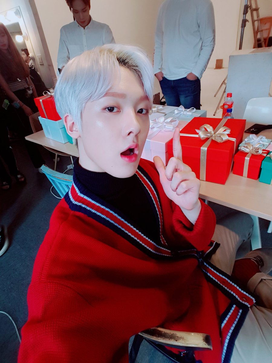 offclASTRO's tweet photo. μ€λμ λ°λμμ λμλμΉλ€!!π‘μ΄μ μ¬λ¦¬λ €κ³ νλλ° 1λΆλμ³μ λͺ»μ¬λ €λ°...ννπ’π’
#λ°λμμ΄μμλ°μλ! #μ€λμ #κΌμ¬λ¦°λ€ #μλ‘νλ #κ°μ΄λμ !?! https://t.co/vGv1BS2wPI