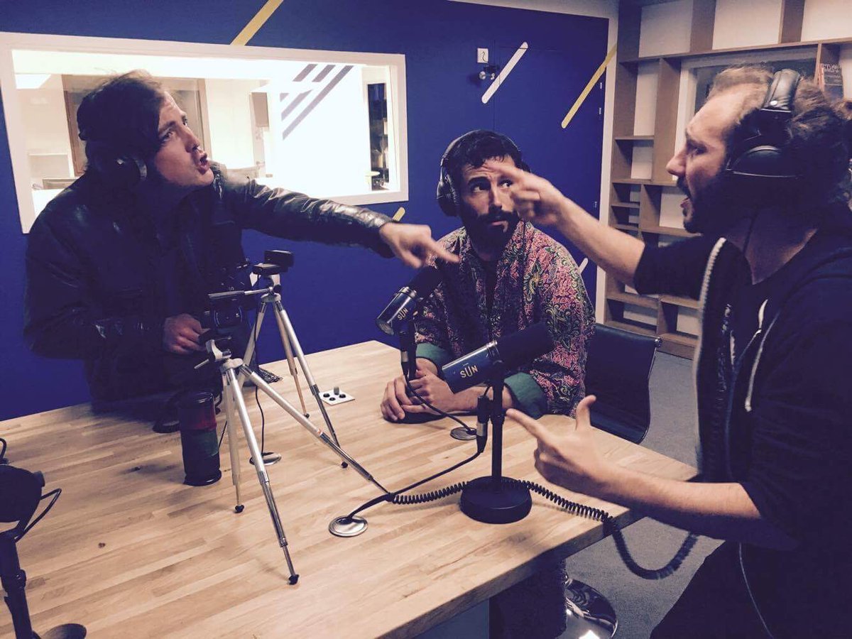 emissionroulib's tweet photo. Après deux mois de vacances, ROULIB' est de retour sur @lesonunique ce soir à 18h ! ✌️📻💥#ROULIB #radio #rentrée >> https://t.co/WHiJu4beWG https://t.co/UGs04hA92F