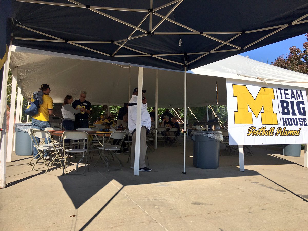The #mfan tailgate for <a href="/UMichFootball/">Michigan Football</a> vs. Cincinnati is under way! #Michiganfootball