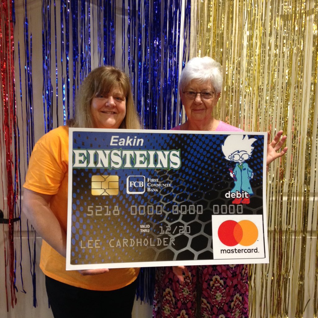 Dulciedavis2's tweet photo. Just got my new debit card at First Community Bank!  #fcbmoneytalks https://t.co/78VxaGKv2f