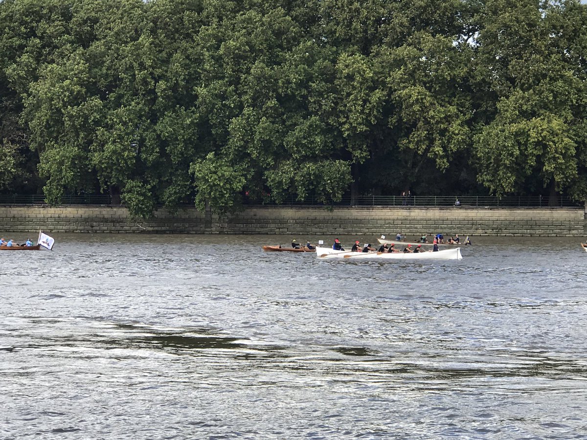 Here's our 'Ansom with Kuwait rowing her down to Richmond in the Great River Race #gigrowing #LondonGreatRiverRace