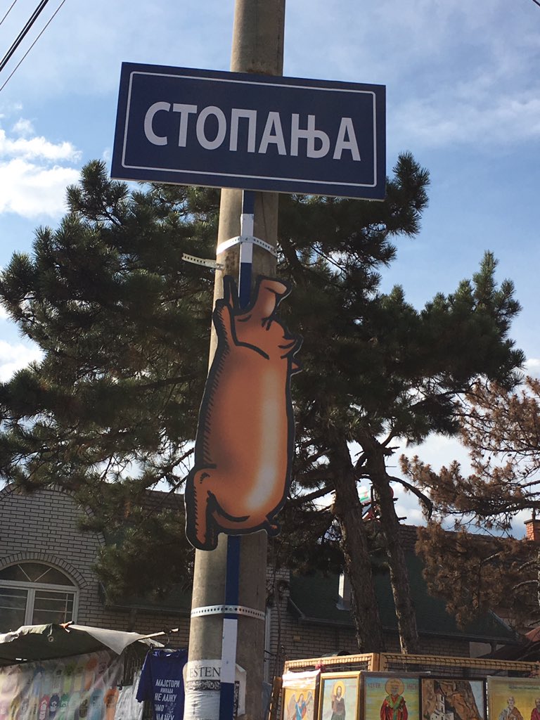 developPepper's tweet photo. Кад те пут нанесе на печењијаду. Судбино тешка ли си https://t.co/0q1nvPMHtF