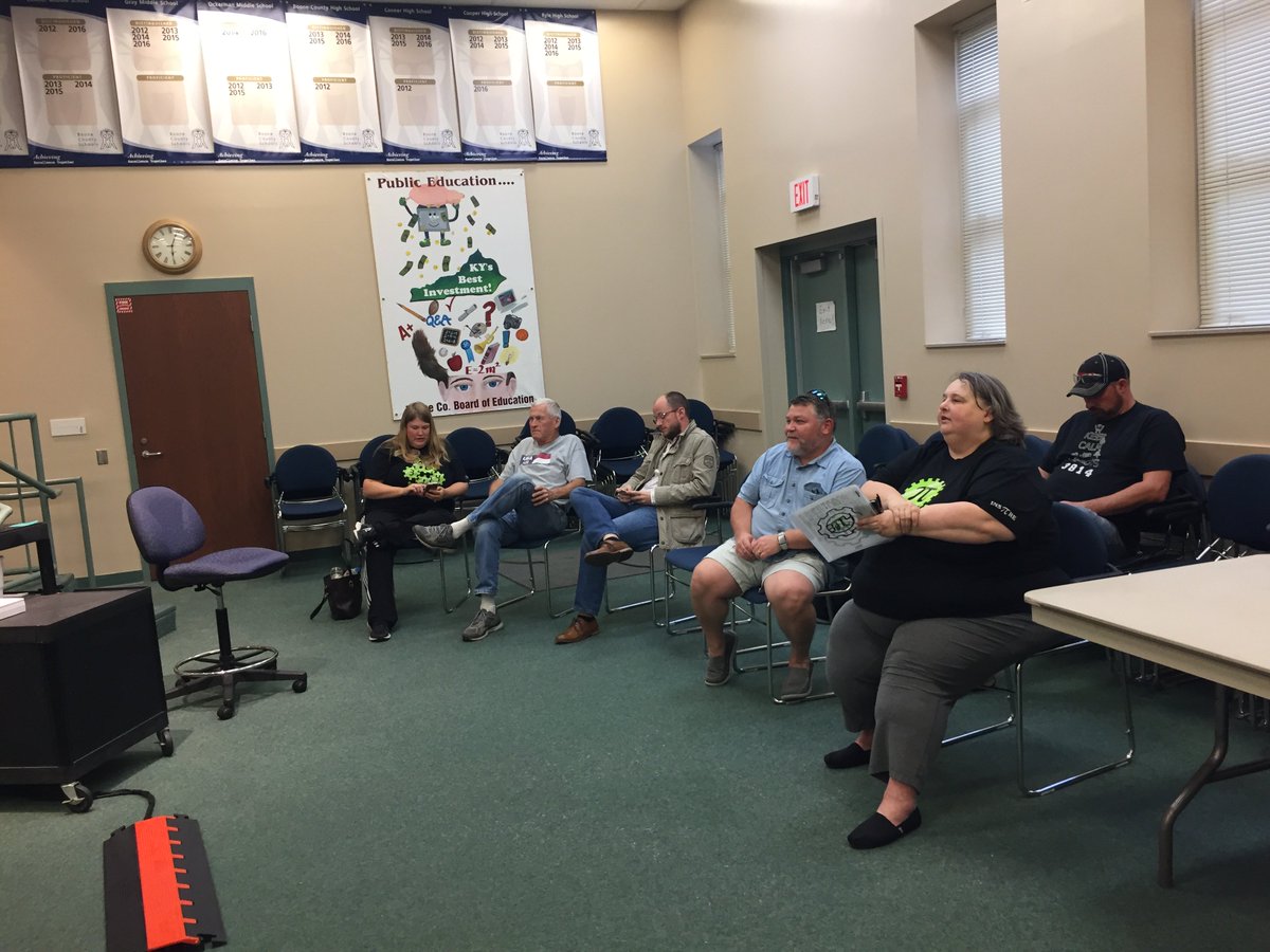 PiBoticsFRC3814's tweet photo. Our #2017kickoff was a success!!!! Hope to see everyone soon!!!! #pibotics #frcpibotics #team3814 https://t.co/10yUrxHsRm