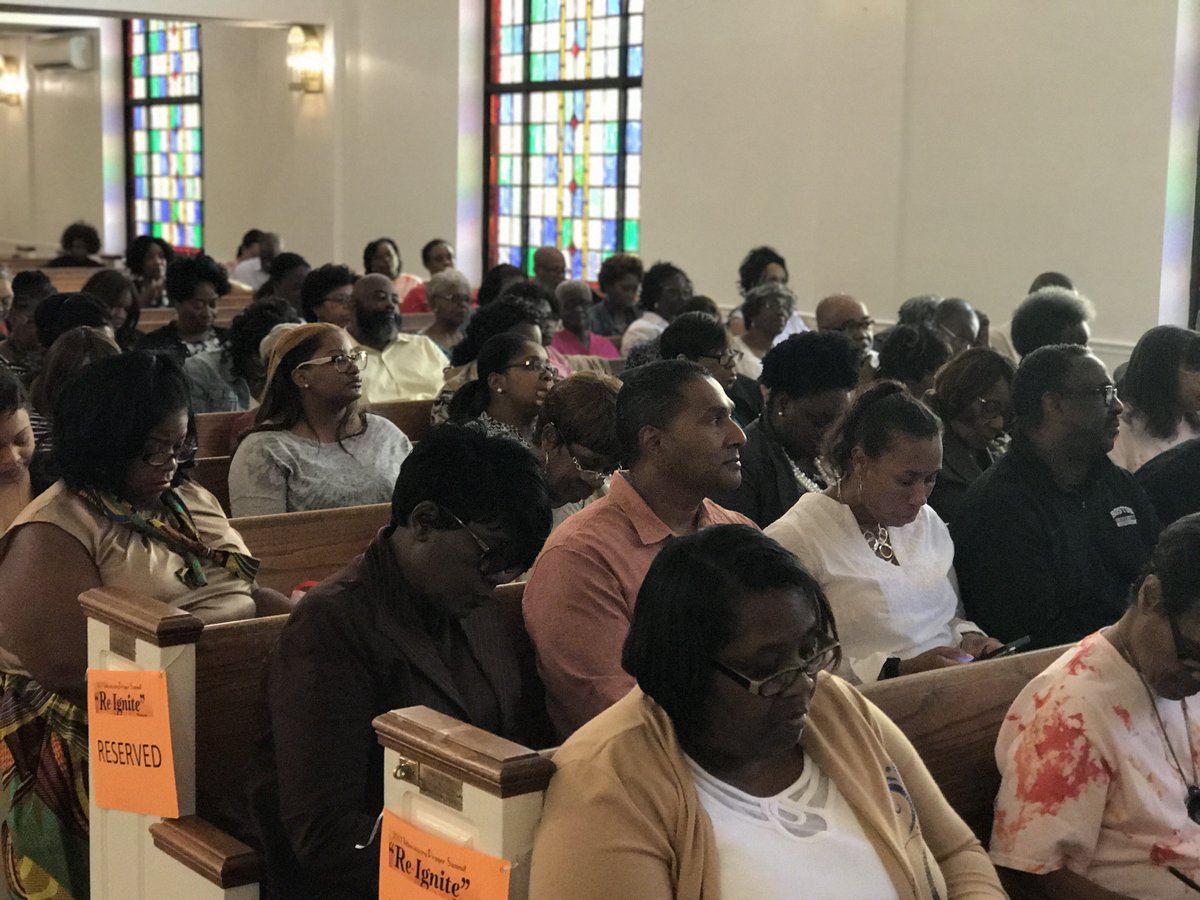 NewSamaritan's tweet photo. Breakout Session “Fivefold Ministry” #PrayerSummit2017 https://t.co/i5nGTtmOmr