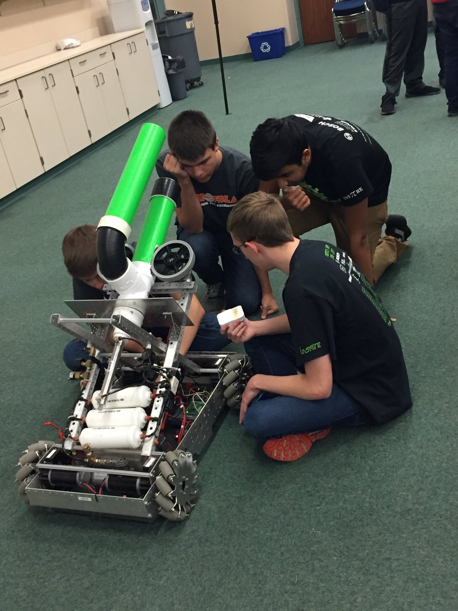 PiBoticsFRC3814's tweet photo. Our #2017kickoff was a success!!!! Hope to see everyone soon!!!! #pibotics #frcpibotics #team3814 https://t.co/10yUrxHsRm
