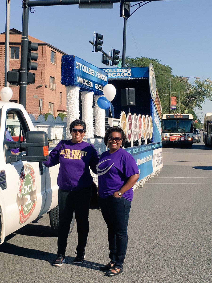 OliveHarvey_CCC's tweet photo. Supporting #OHC partner @AldermanHarris in the #BackToSchoolJamboree today, wave if you see our float #CommunityCollege #OHCCommunity -FD https://t.co/SXz7Jbkrxu