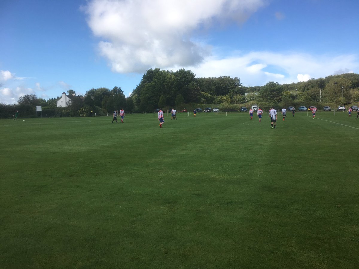 fc_cranborne's tweet photo. Still 1-1 here in a now sun drenched Milborne St Andrew #CorCra https://t.co/1qwJFIH4ts